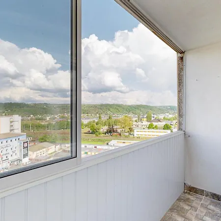 Flexihome Sk - Jantarova - 65m2 - 2 Bedroom - Garage Parking