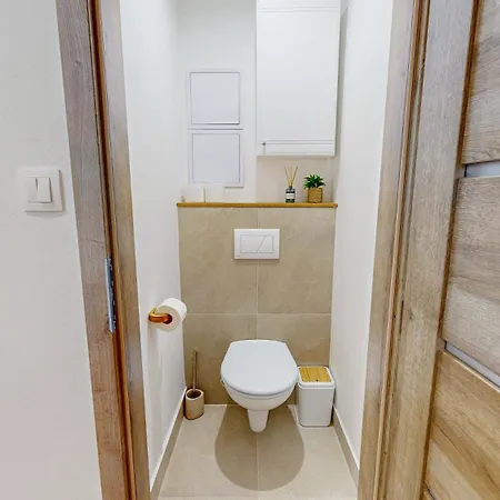 Apartment Flexihome Sk - Jantarova - 65m2 - 2 Bedroom - Garage Parking *