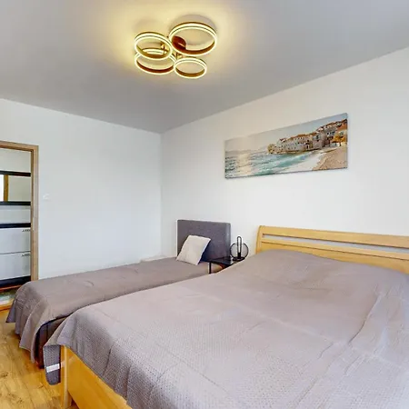 Flexihome Sk - Jantarova - 65m2 - 2 Bedroom - Garage Parking * Kosice